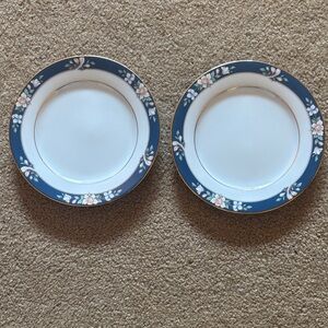 Noritake Sri Lanka Prescott Classic Blue and White Floral Saucer Plates